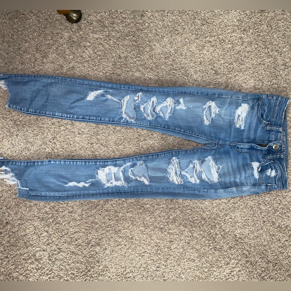 american eagle distressed jeans